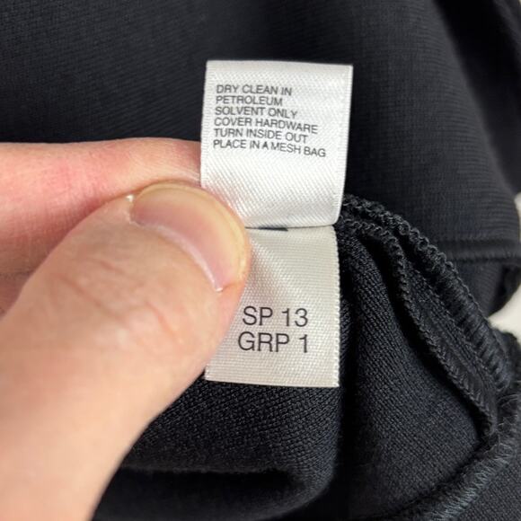 St. John Knit Sweater Blazer Evening 6 Embellished Jewel Wool Blend longline - Picture 10 of 10